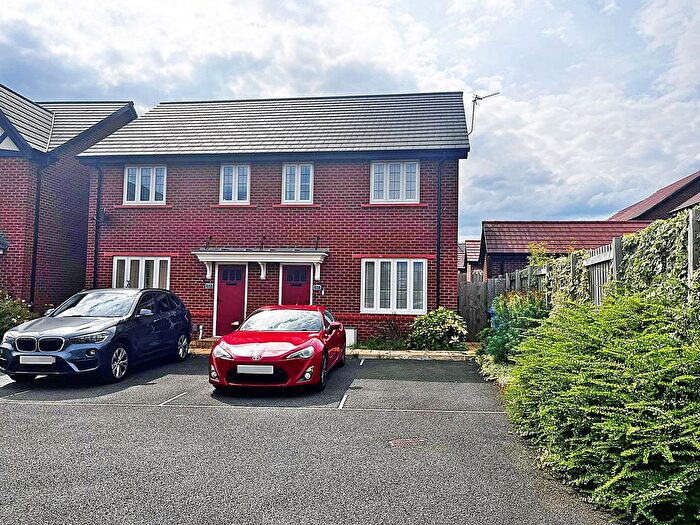 3 Bedroom Semi-Detached House To Rent In Swinfen Lake, Great Sankey, WA5