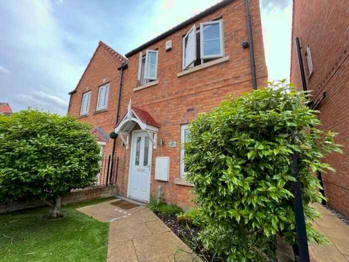 2 Bedroom House To Rent In Kingfisher Drive, Mexborough, S64