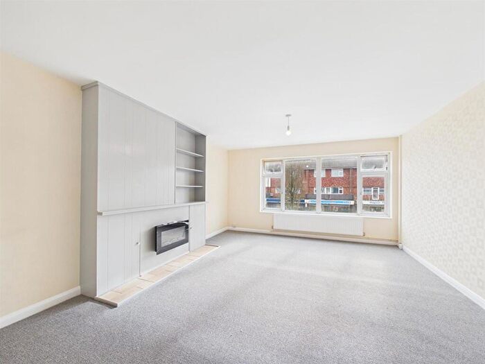 3 Bedroom Duplex To Rent In Leicester Street, Bulkington, Bedworth, CV12