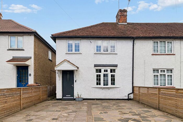 3 Bedroom End Of Terrace House For Sale In Park Road, Rickmansworth, Herts, WD3
