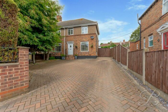 3 Bedroom Semi-Detached House For Sale In Robin Hood Road, Blidworth, Mansfield, NG21