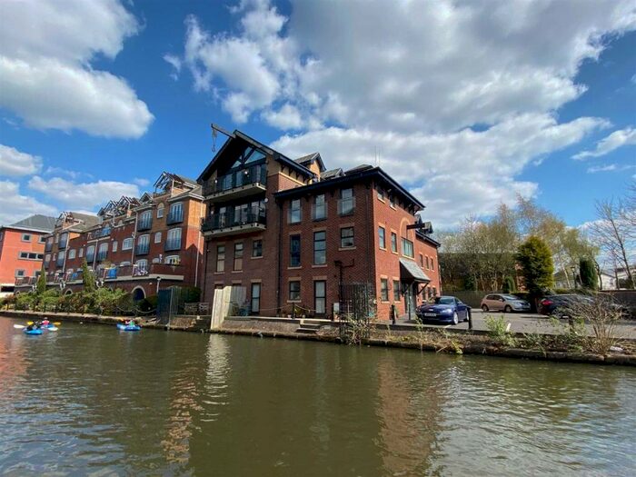 2 Bedroom Penthouse To Rent In Britannia Road, Sale, M33