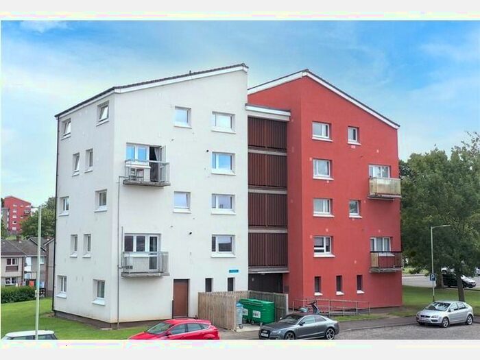 2 Bedroom Flat To Rent In Imrie Place, Tulloch, Perthshire, PH1