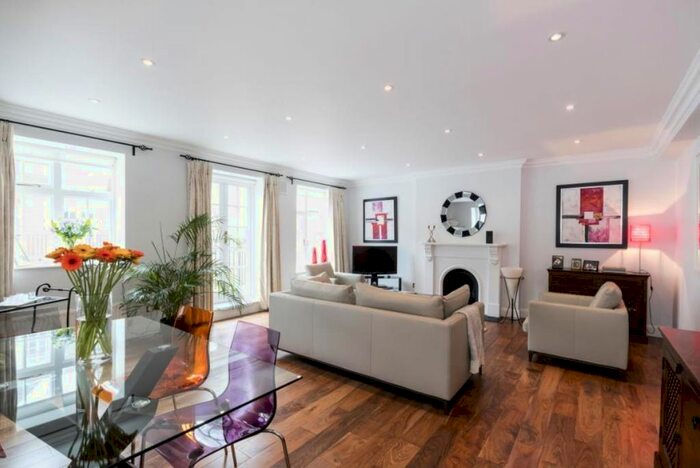 3 Bedroom Flat To Rent In Transept Street, Marylebone, London, NW1