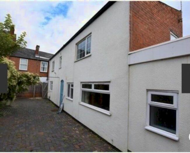 4 Bedroom Detached House To Rent In Margaret Road, Birmingham, West Midlands, B17