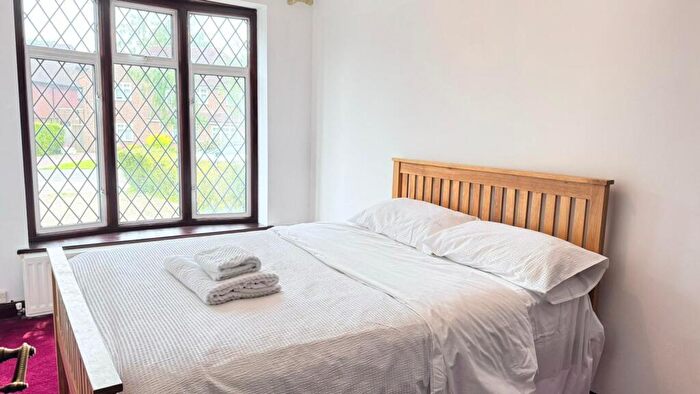 Studio To Rent In Elgood Avenue, Northwood, HA6