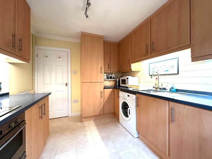 4 Bedroom Detached House For Sale In Conyngham Road, Meadowfields, Northampton, NN3