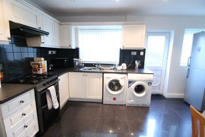2 Bedroom Semi-Detached House To Rent In **£pppw Excluding Bills** Abbey Bridge, Lenton, NG7
