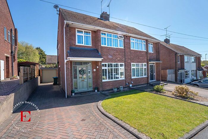 3 Bedroom Semi-Detached House For Sale In Scafell Close, Coventry, CV5