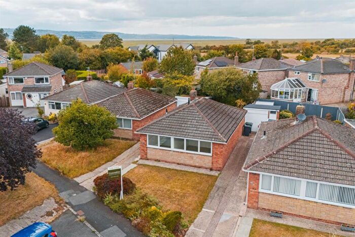 2 Bedroom Detached Bungalow For Sale In Warwick Close, Neston, CH64