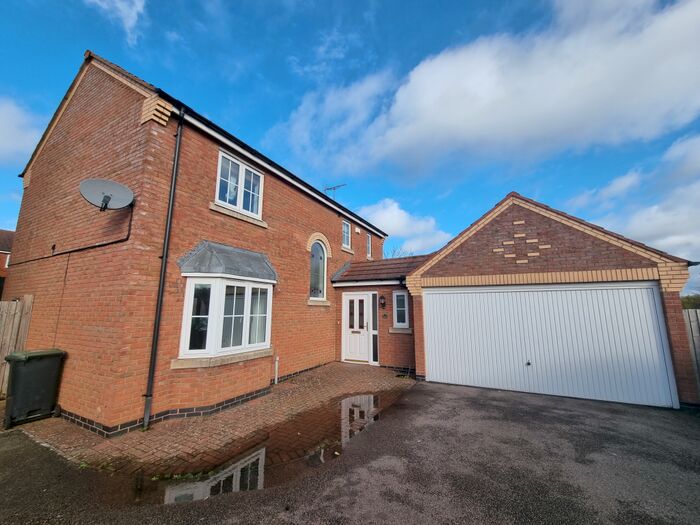 4 Bedroom Detached House To Rent In Lyveden Way, Corby, NN18