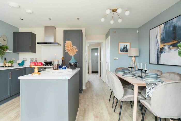 4 Bedroom End Of Terrace House For Sale In Lady Lane, Swindon, Wiltshire, SN25
