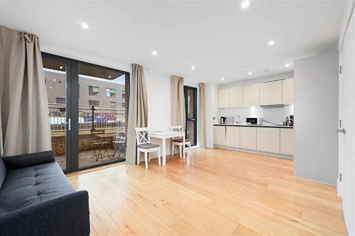 1 Bedroom Flat To Rent In Milliner House, London, E3