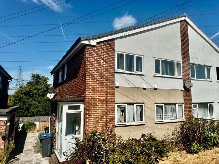 2 Bedroom Maisonette For Sale In Hillcrest Road, Great Barr, Birmingham, B43