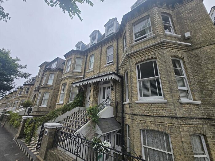 2 Bedroom Apartment To Rent In Wilbury Road, Hove, BN3