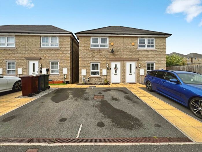 2 Bedroom Semi-Detached House For Sale In Fetlock Drive, Bradford, BD2