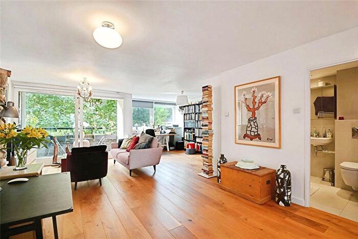 2 Bedroom Flat To Rent In Galba Court, Augustus Close, Brentford, TW8