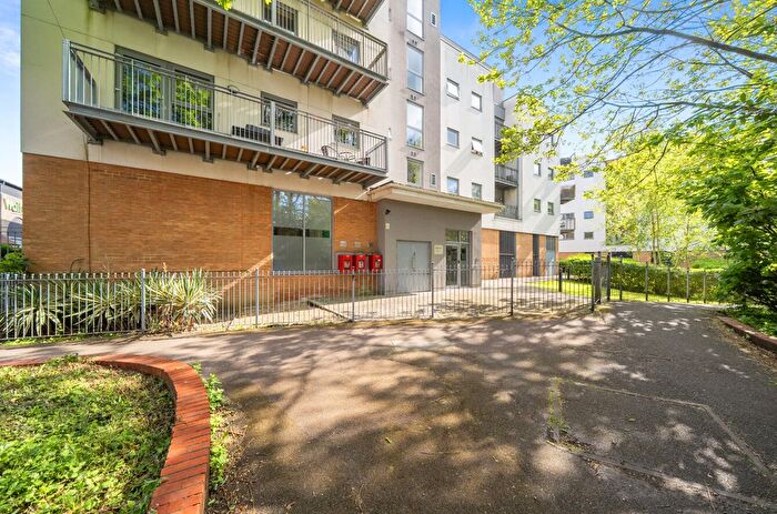 1 Bedroom Flat For Sale In Blue Bell Court, Sovereign Way, Tonbridge, TN9
