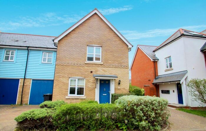 4 Bedroom Semi-Detached House To Rent In Linnet Mews, Colchester, CO4