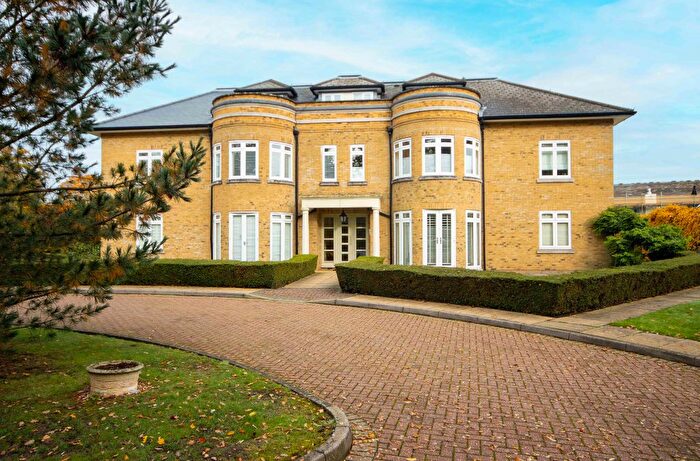 2 Bedroom Flat For Sale In Knights Green, Millers Close, Rickmansworth Road, Chorleywood, WD3