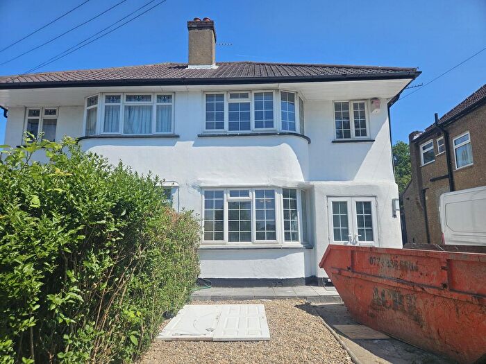 3 Bedroom Semi-Detached House To Rent In Mount Grove, Edgware, HA8