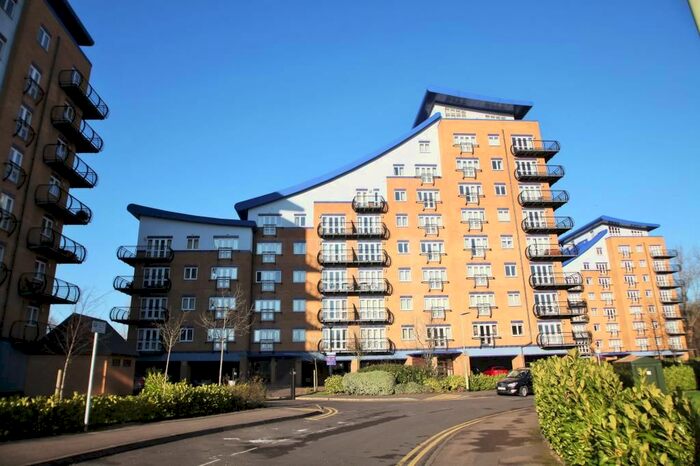 3 Bedroom Flat To Rent In Luscinia View, Napier Road, Reading, Berkshire, RG1