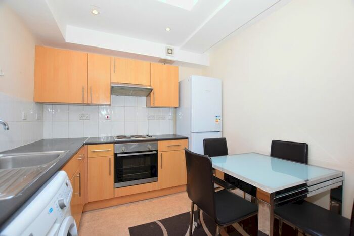 2 Bedroom Flat To Rent In Old Kent Road, London, SE1