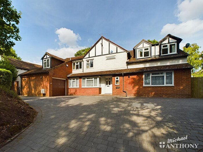 5 Bedroom Detached House For Sale In Plantation Road, Leighton Buzzard, LU7