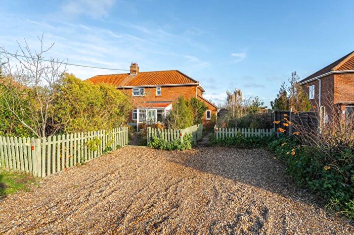 3 Bedroom Semi Detached House For Sale In Springfield Terrace, Alburgh, IP20