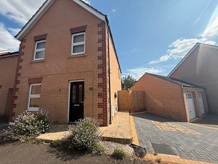 3 Bedroom Property To Rent In Bluebell Close, Downham Market, PE38