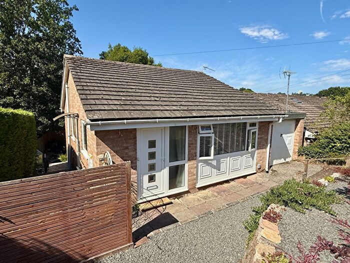 2 Bedroom Bungalow For Sale In Knowle Drive, Exwick, EX4