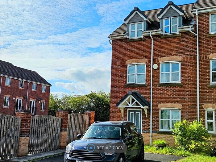 4 Bedroom Terraced House To Rent In Foxholme Court, Crewe, CW1