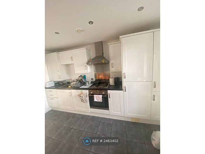 2 Bedroom Flat To Rent In Crediton Road, London, E16