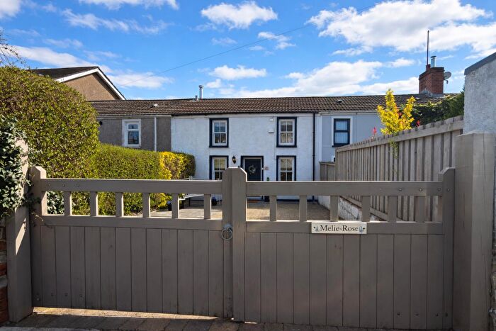 2 Bedroom Cottage For Sale In Harriet Street, Trecynon, CF44