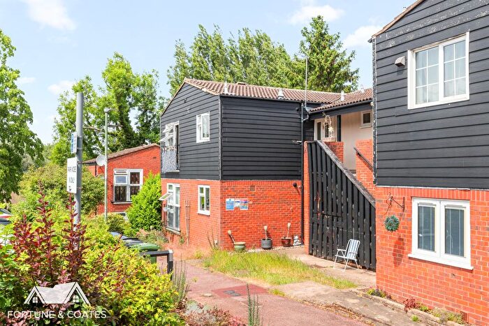 1 Bedroom Maisonette For Sale In Woodbine Close, Harlow, CM19