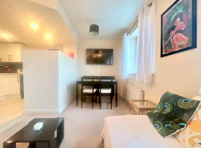 2 Bedroom Apartment To Rent In Columbia Place, Fornham Street, Sheffield, S2