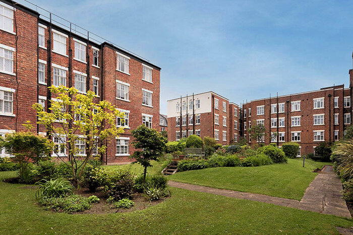 1 Bedroom Apartment For Sale In Gilling Court, Belsize Grove, London, NW3