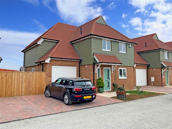 4 Bedroom Detached House For Sale In Brenzett, Romney Marsh, Kent, TN29