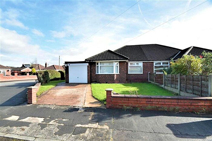 2 Bedroom House For Sale In Hawthorn Lane, Sale, M33