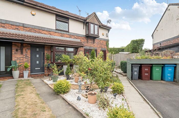3 Bedroom Terraced House For Sale In Badby Close, Manchester, Greater Manchester, M4