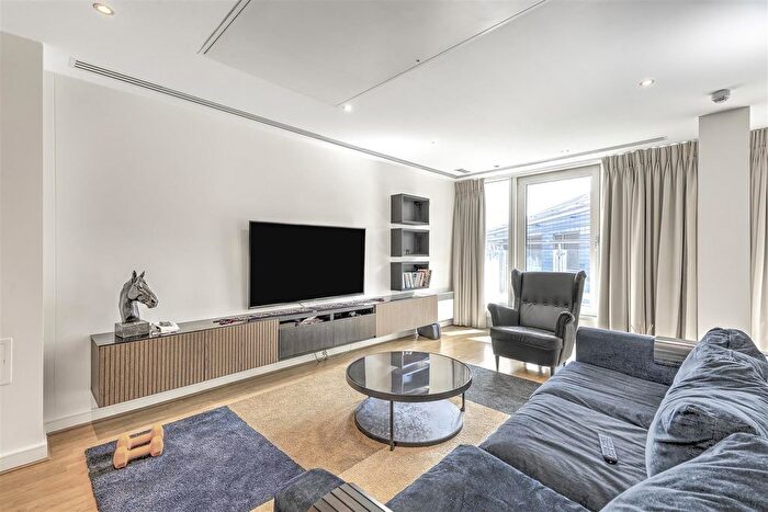 2 Bedroom Flat For Sale In Albert Embankment, Vauxhall, London, SE1