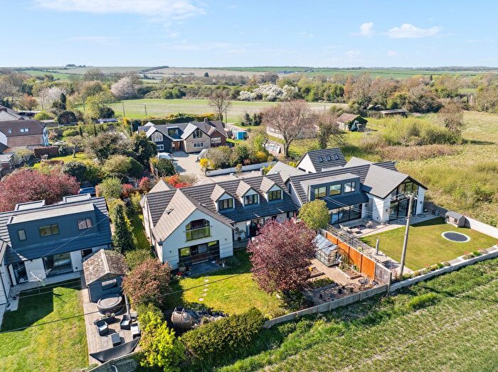 5 Bedroom Detached House For Sale In Newmans Close, Upton, OX11