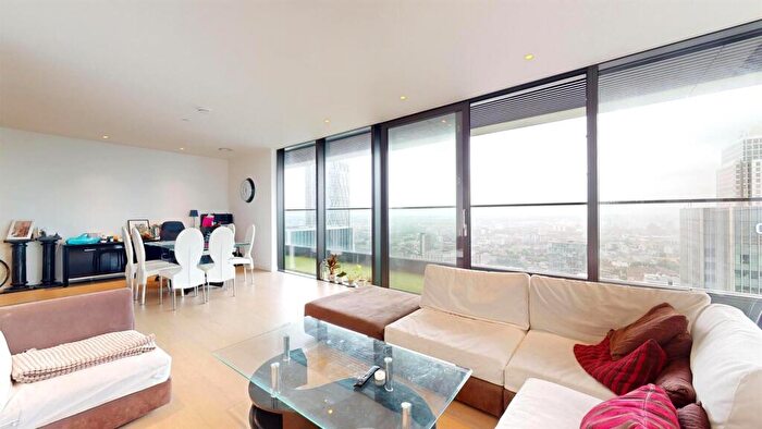 2 Bedroom Apartment For Sale In Bagshaw Building, Wardian, London, E14