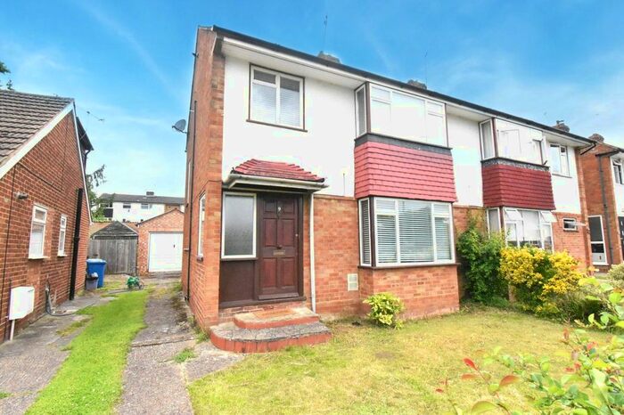 3 Bedroom Semi-Detached House To Rent In Pearce Road, Maidenhead, Berkshire, SL6