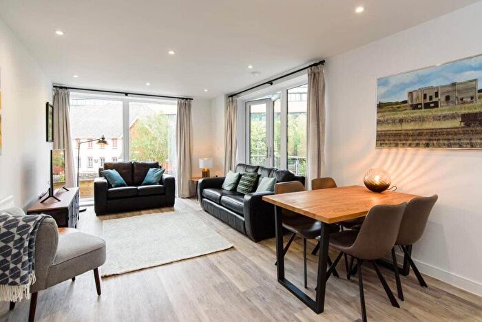 2 Bedroom Flat To Rent In The Brickworks, Trade Street, Cardiff, CF10