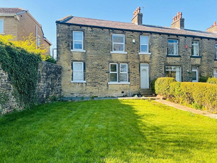 4 Bedroom End Of Terrace House To Rent In Watkinson Road, Halifax, HX2