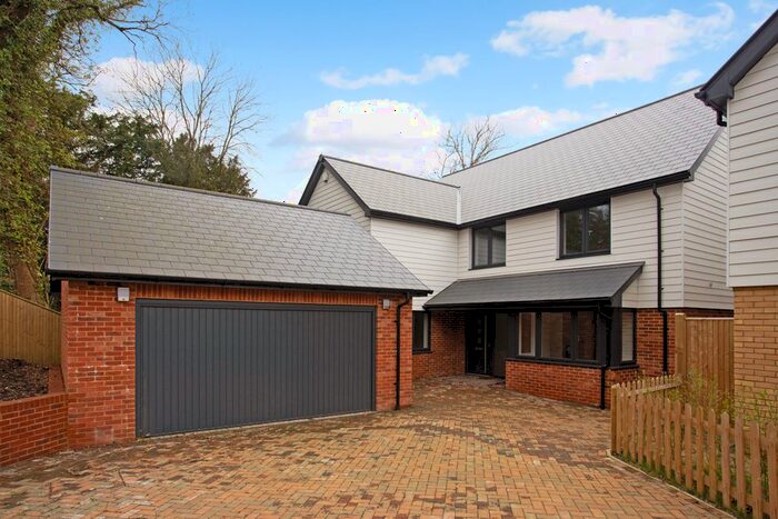 5 Bedroom Detached House For Sale In Eridge Road, Crowborough, TN6