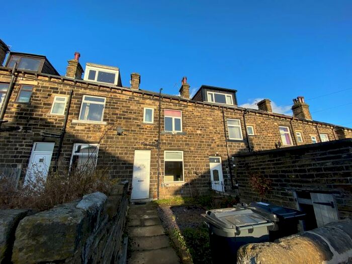 3 Bedroom Terraced House To Rent In Diamond Street, Keighley, BD22