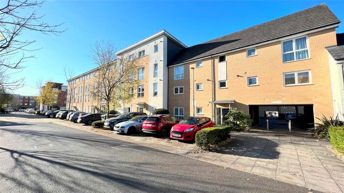 1 Bedroom Flat To Rent In Merrick House, Whale Avenue, Reading, Berkshire, RG2