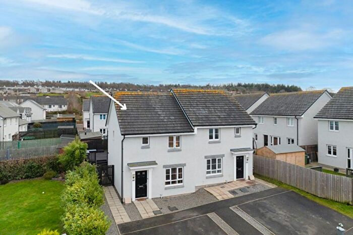 3 Bedroom Semi Detached House For Sale In Aignish Drive, Inverness, IV2